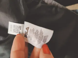 Plumas Fila Negro, Gris y Blanco