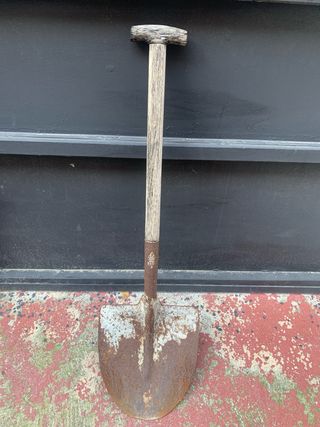 HERRAMIENTAS de OBRA y JARDINERÍA:PALAS y PICO”