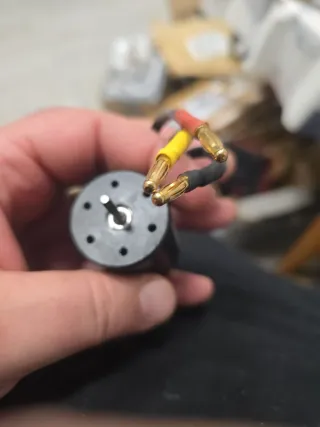 Motor BL 3650 4 Polos 3900KV