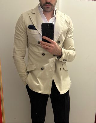 Blazer cruzada crema punta lanza. Talla S / 46.