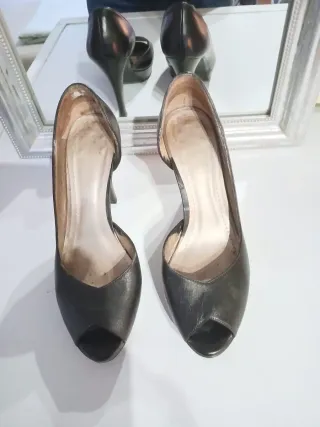 Zapatos de tacón SARA BOSI negros