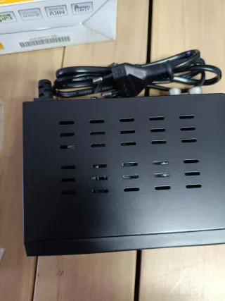 Axil RT 0430 T2 Receptor DVB-T2 HD Grabador USB