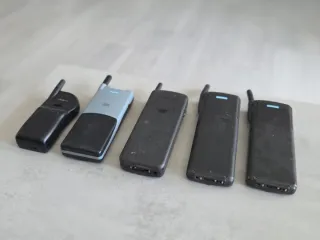 Lote 5 Telefoni Vintage Collezione (Nokia, Siemens)