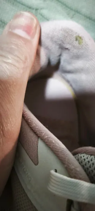 Zapatillas Nike Running Mujer Blancas y Doradas