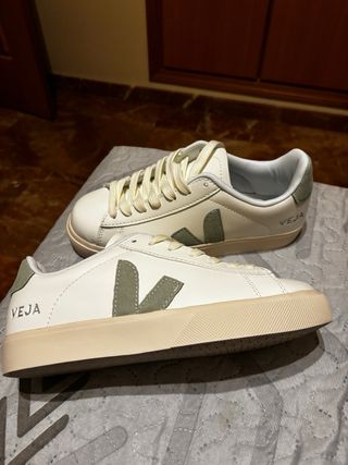 Zapatillas Veja Talla 38 Blancas y Verdes
