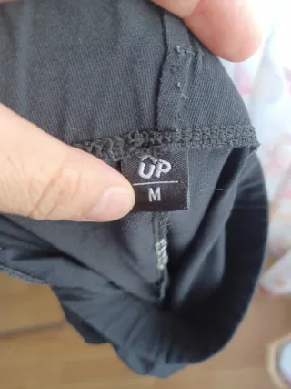 Malla deportiva de mujer, marca Up.