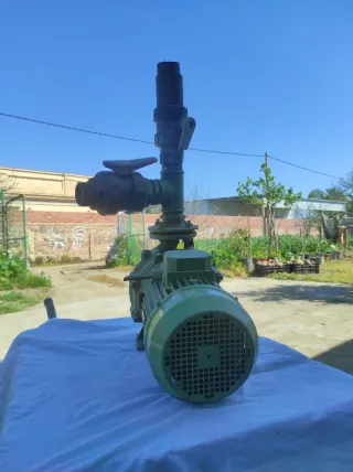 Bomba Agua 5.5 CV IR32-200 (precio a convenir)