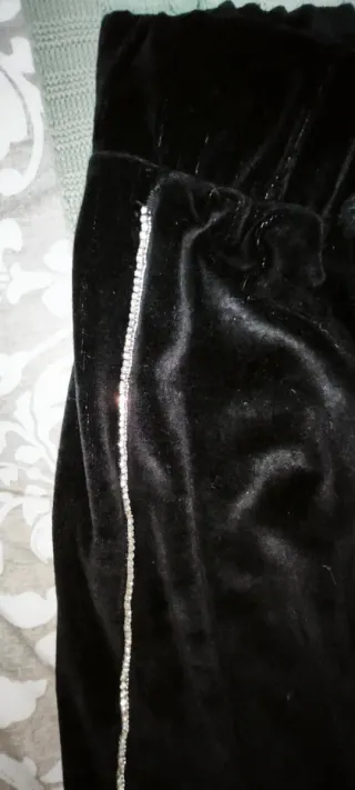 Pantalón de chándal Bershka terciopelo negro