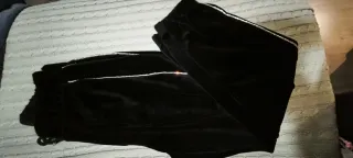 Pantalón de chándal Bershka terciopelo negro