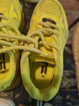 Lote Zapatillas y Sandalias Niños