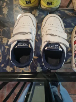Lote Zapatillas y Sandalias Niños