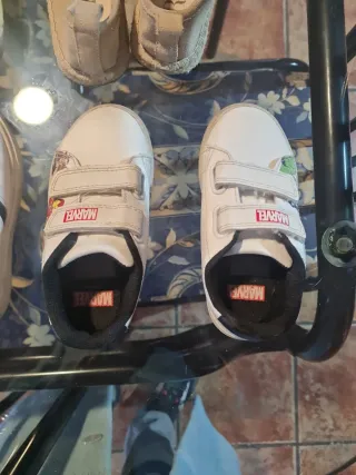 Lote Zapatillas y Sandalias Niños