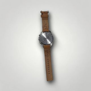 RELOJ EDIFICE CASIO  CON CORREA MARRON * PEQUEÑAS MARCAS EN CRISTAL*