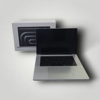 MACBOOK PRO M3 PRO 16'' 18GB RAM / 512 GB + CARICABATTERIA + SCATOLA