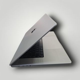 MACBOOK PRO M3 PRO 16'' 18GB RAM / 512 GB + CARICABATTERIA + SCATOLA