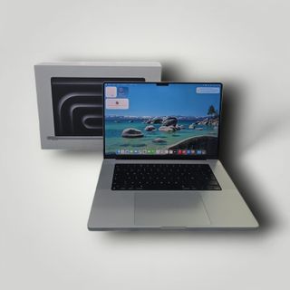 MACBOOK PRO M3 PRO 16'' 18GB RAM / 512 GB + CARICABATTERIE + SCATOLA