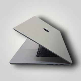 MACBOOK PRO M3 PRO 16'' 18GB RAM / 512 GB + CARICABATTERIE + SCATOLA