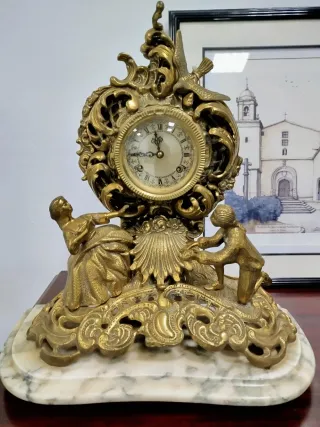 Reloj de mesa bronce y mármol antiguo
