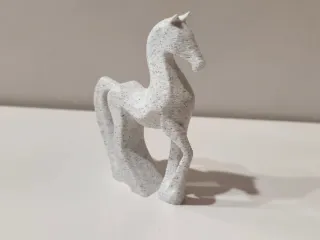 Estátua Cavalo Abstrato Minimalista