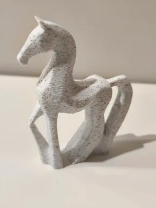 Estátua Cavalo Abstrato Minimalista