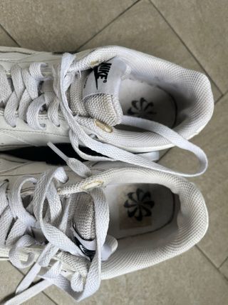 Scarpe Nike Air Force Bianche e Nere