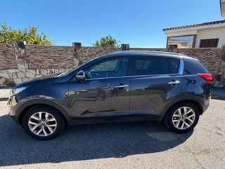 KIA Sportage 1.7CRDi Emotion - REVISIONES KIA