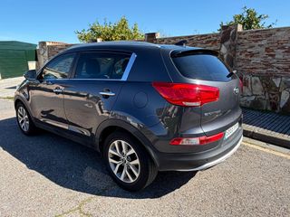 KIA Sportage 1.7CRDi Emotion - REVISIONES KIA
