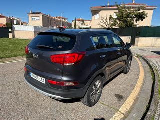 KIA Sportage 1.7CRDi Emotion - REVISIONES KIA