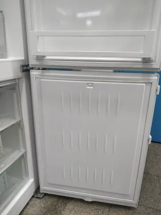 Nevera Combi Liebherr 2.00x60cm,No Frost