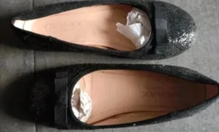 Bailarinas negras con strass y lazo