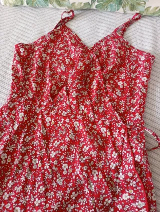 Vestido Shein floral cruzado