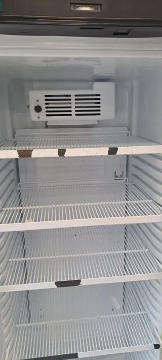 Nevera expositora vertical