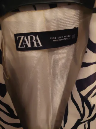 Blazer estampado cebra Zara Talla M