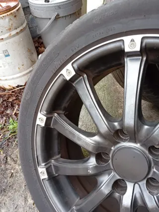 Llantas de aleación de 17"con neumáticos grupo VAG