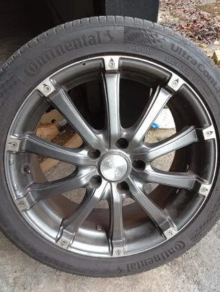 Llantas de aleación de 17"con neumáticos grupo VAG