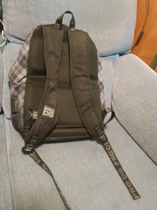 Mochila Pro DG diseño calavera skate.