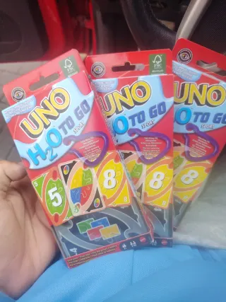 Cartas UNO H2O( plástico) 17€ unidad