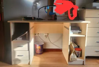 Escritorio de madera