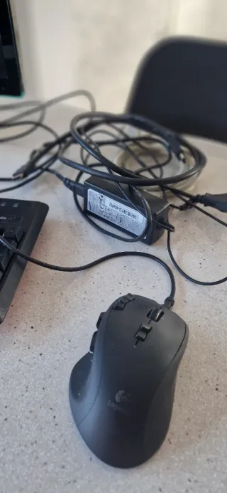 Computer desktop MSI nero/rosso