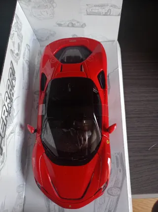 Maqueta Ferrari SF90 Stradale 1:24 Burago