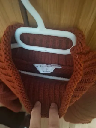 Jersey de punto grueso cuello alto talla S