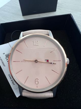 Reloj Tommy Hilfiger Rosa NUEVO con Caja Etiqueta