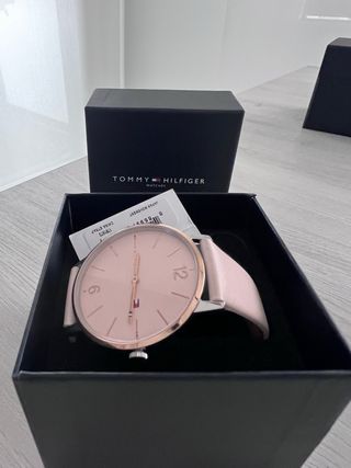 Reloj Tommy Hilfiger Rosa NUEVO con Caja Etiqueta