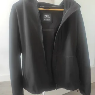 Chaqueta Zara Man Negra