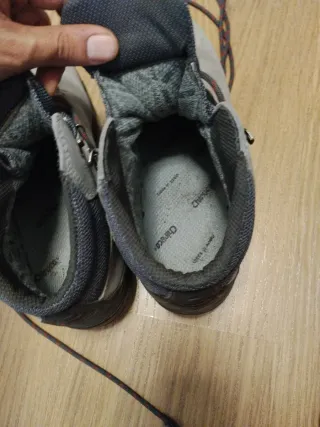 Botas de montaña Chiruca grises