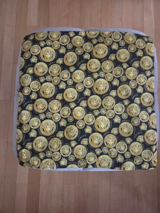 Cuscino Versace modello "Medusa"