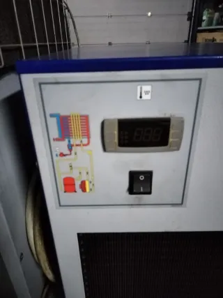 Compresor PUSKA RTA 20 estropeado