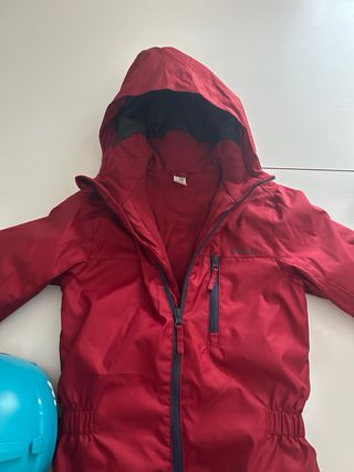 Mono de esquí y casco Talla 8 años