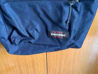 Mochila Eastpak Marino compartimento ordenador