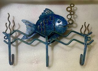 Perchero de Metal Hecho a Mano con Diseño de Pez